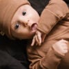 Baby wearing gown and baby hat in pima cotton - biscotti - Puno Collection | UAUA Collections