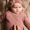 Babies wearing footie and hair ribbon in pima cottoon - hibisco - Puno Collection | UAUA Collections